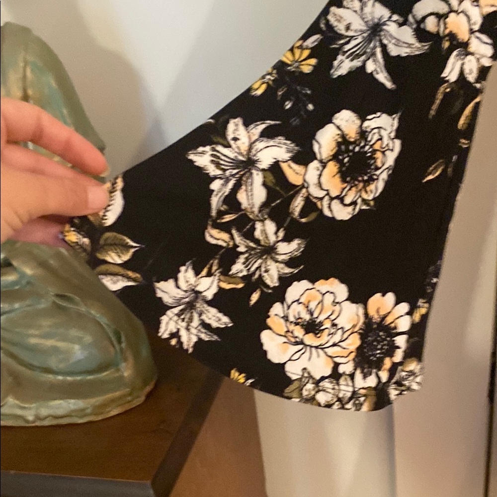 Derek Heart Black Floral Long Sleeve Dress - Picture 4 of 6